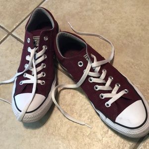 Women size 8 converse